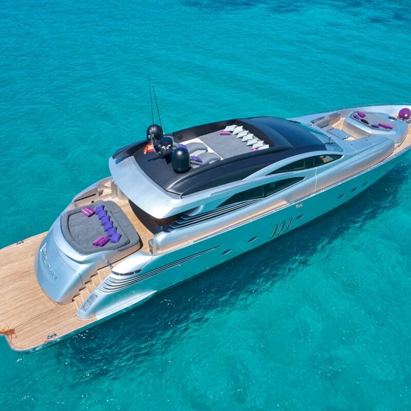 yacht-rental-formentera-pershing-90-03