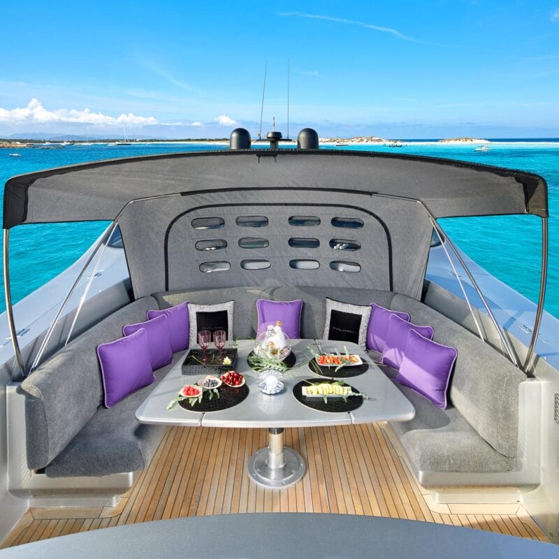 yacht-rental-formentera-pershing-90-07