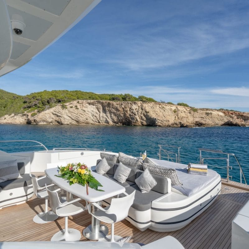 yacht-rental-in-formentera-mangusta92-08