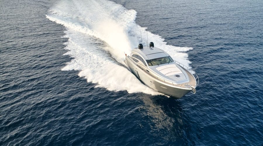 yacht-rental-in-formentera-pershing72-04 yacht-rental-in-formentera-pershing72-04