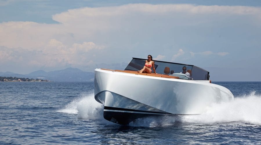 yacht-rental-in-formentera-vanquish48-03 yacht-rental-in-formentera-vanquish48-03